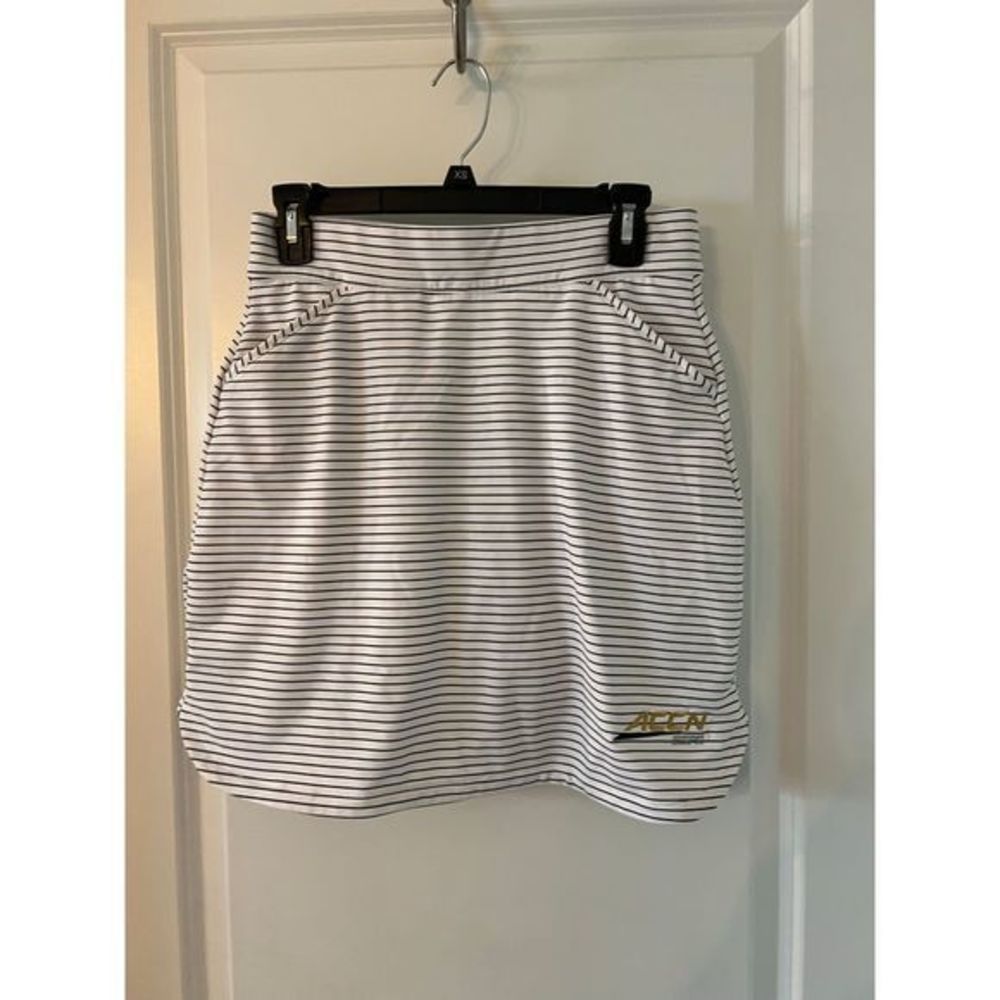 Peter Millar athletic logo skirt size small / NWOT